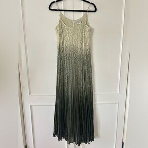 Gorgeous vintage 90’s ombré lace lined maxi dress. Size 12.